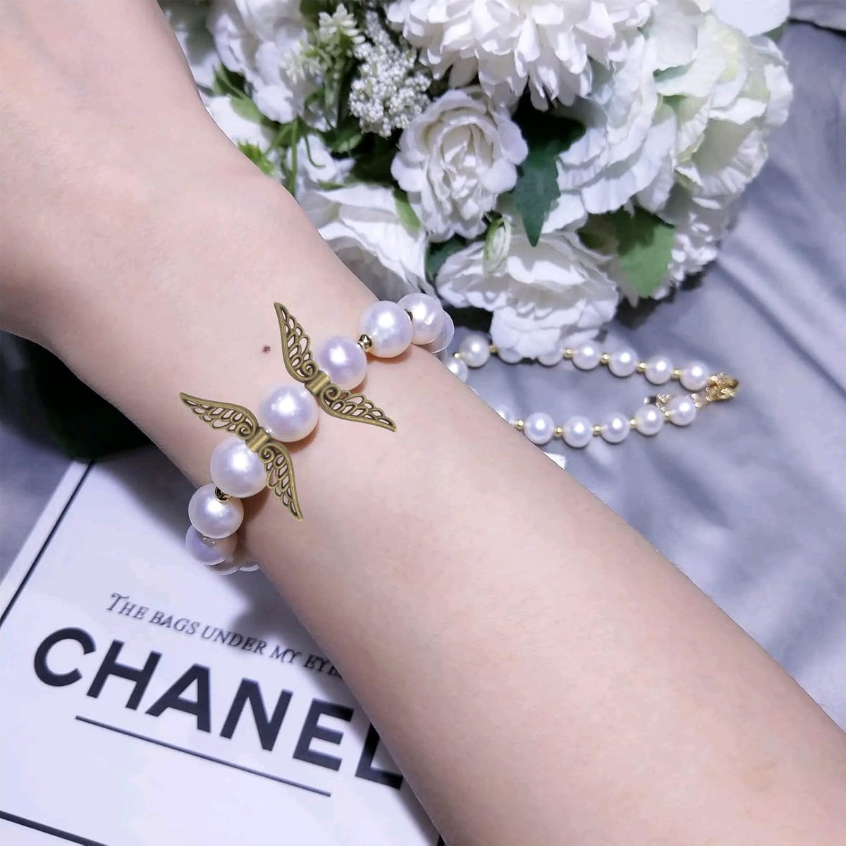 100pcs 5 Colors Filigree Angel Wing Spacer Beads Tibetan Alloy Fairy Wing Spacer Beads Loose Charm Beads Accessories for DIY Bracelet Necklace Jewelry Making Handmade Decor