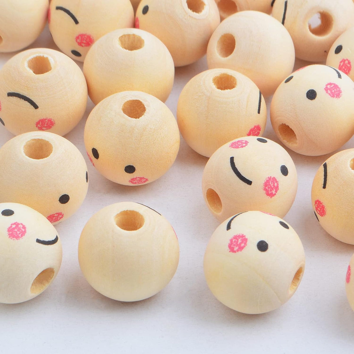 100pcs 16 mm Smile Face Natural Wood Beads Round Ball Smiley Wooden Spacer Beads Head Loose Crafts Beads for DIY Jewelry Making Chiristmas Tree Wreath Decoration, Hole: 4 mm