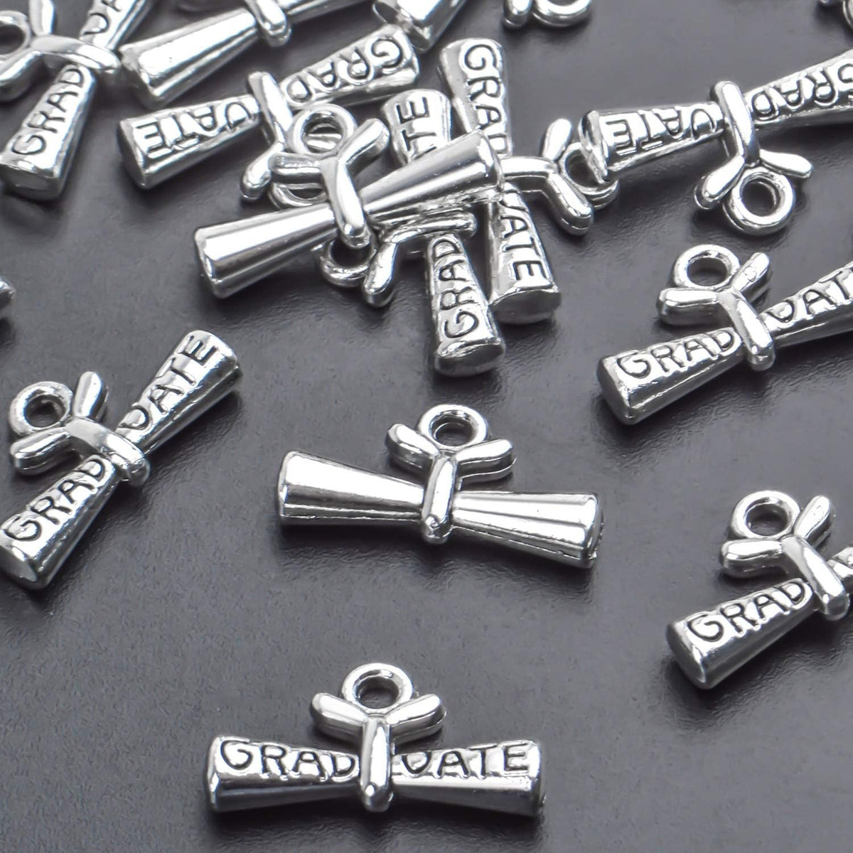 50pcs Silver Graduation Charms Pendants Graduate Hanging Charm with Diploma for Bracelets Keychain Necklace