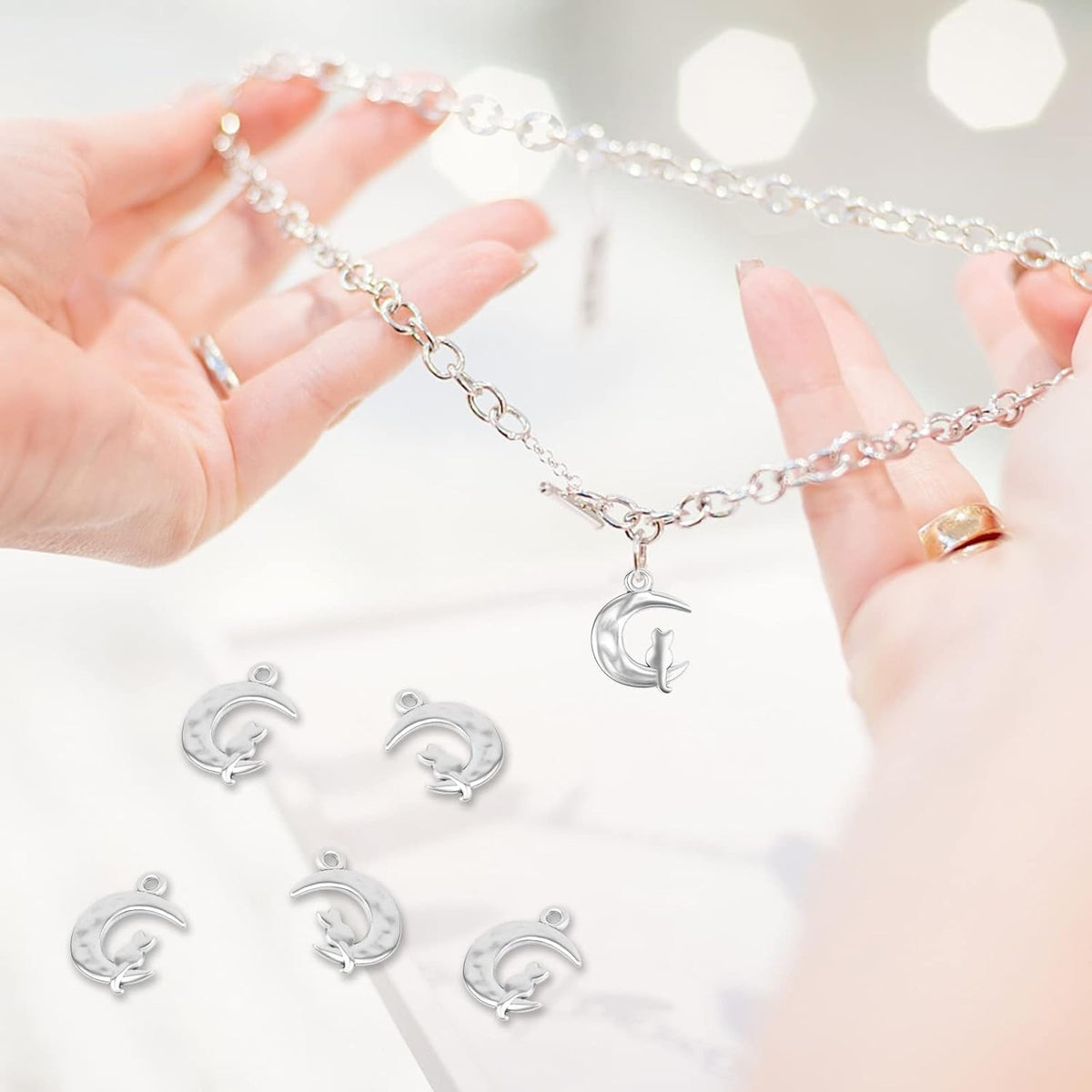 50pcs Antique Silver Crescent Moon with Cat Shape Charms Tibetan Alloy Cat On Moon Pendants Half Moon Celestial Dangle Charms for DIY Necklace Bracelet Earrings Jewelry Making