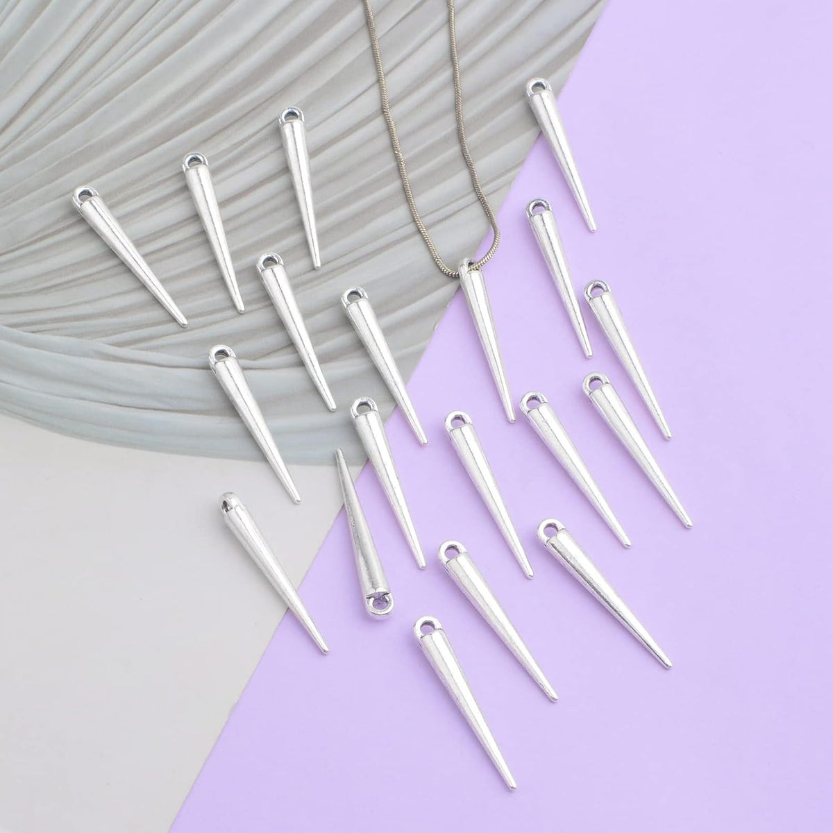 50pcs Antique Silver Spike Bead Pendants Tibetan Alloy Long Bullet Spike Charms Vintage Cone Shape Dangle Pendants for DIY Necklace Earrings Jewelry Making Supplies