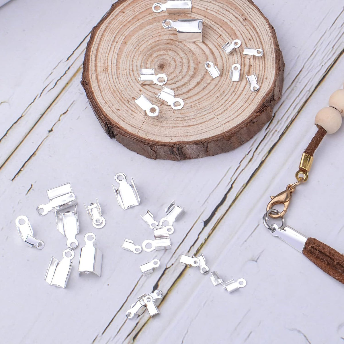 600pcs Silver Fold Over Cord Ends Metal Cord Crimp End Tips Fold-Over End Caps Leather Ribbon Ending Clasp Tips Jewelry Connector for Necklace Bracelet Making, 3 Sizes