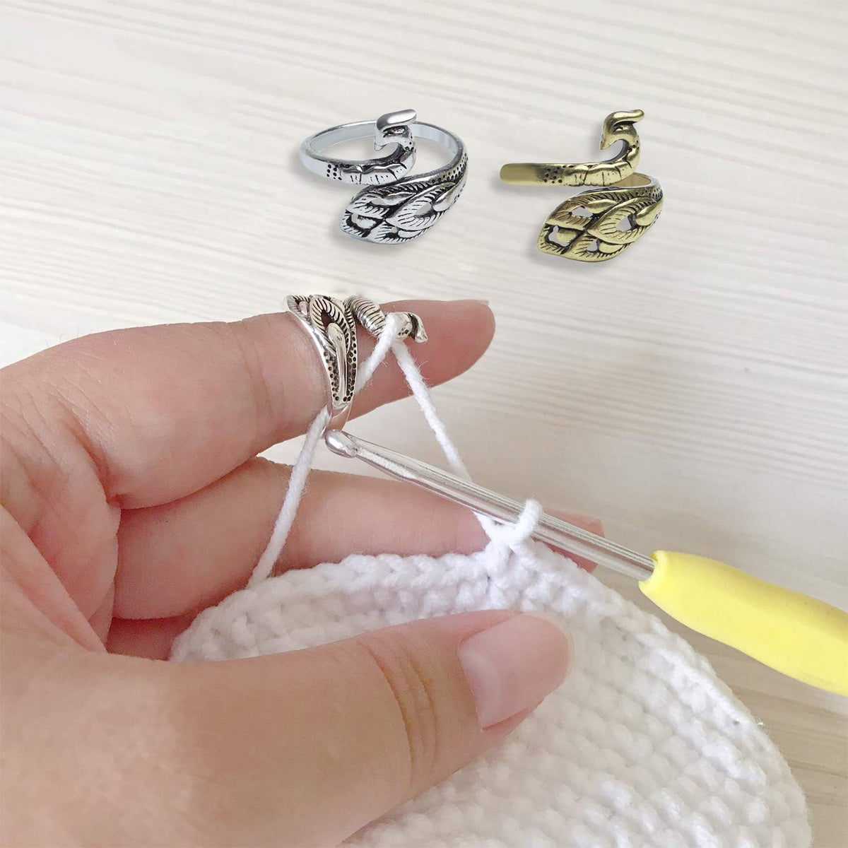 4pcs 16x18mm Adjustable Knitting Loop Crochet Loop Ring Peacock Yarn Guide Finger Holder Knitting Thimble Ring for Crochet Knitting Crafts,Antique Silver and Antique Golden