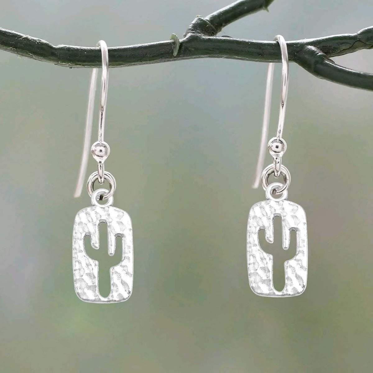 60pcs Antique Silver Cactus Pendant Charms Western Style Alloy Double-sided Plant Cactus Dangle Pendants Craft Accessories for DIY Bracelet Necklace Keychains Jewelry Making