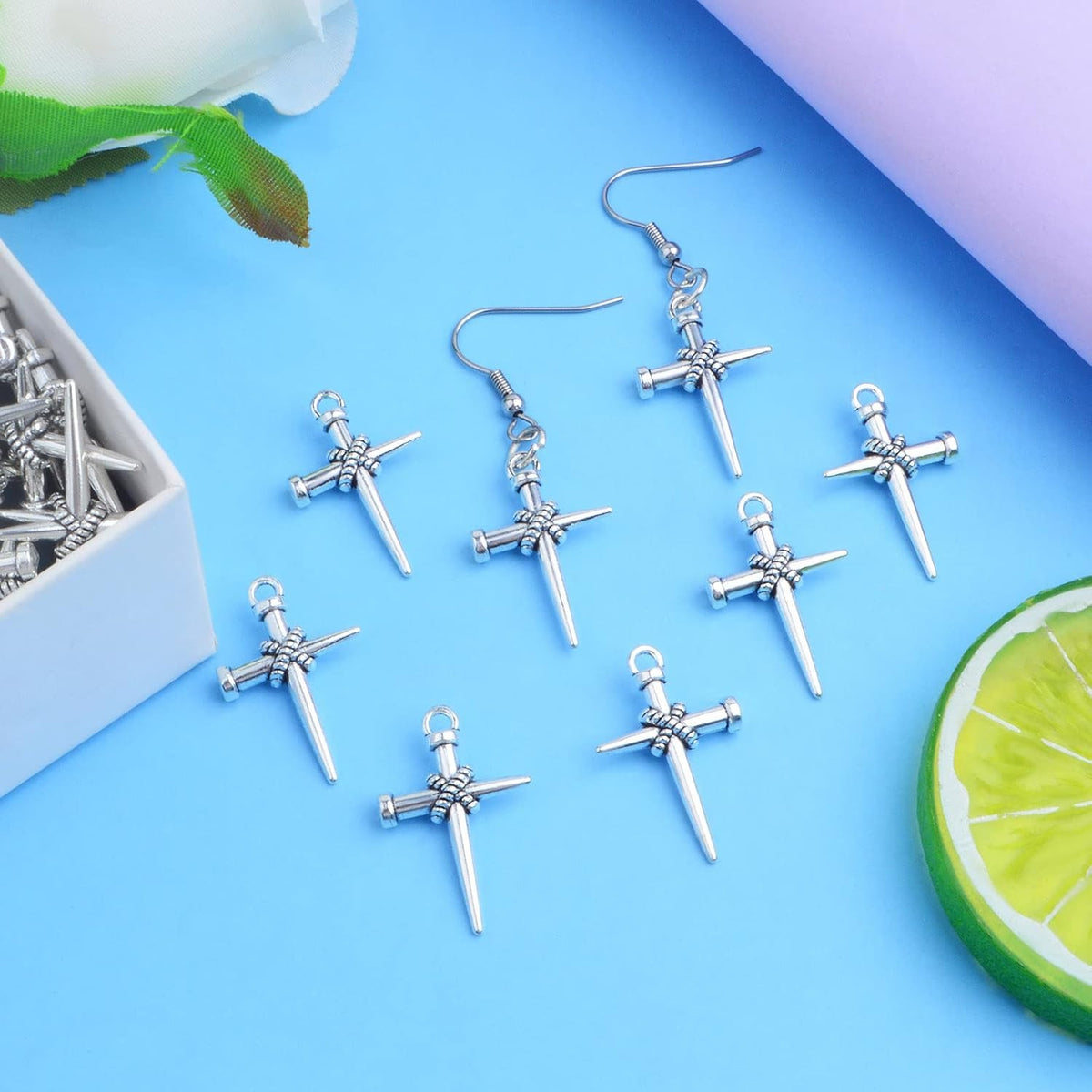 50pcs Antique Silver Jesus Cross Charms Alloy Religious Cross Crucifix Pendants Crucify Dangle Charms for DIY Necklace Bracelet Keychains Jewelry Making Crafting