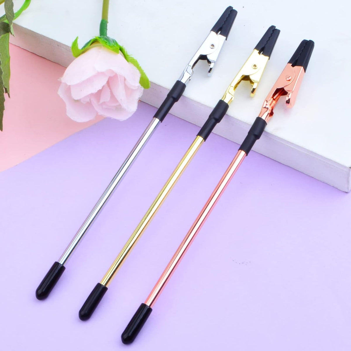 3 Pieces Bracelet Tool Buddy Assistant Clips Jewelry Helpers Fastening and Hooking Equipment for Necklace Watch Band Keychain Clasps Zippers, 3 Colors